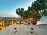 2 Bed Villa - Sleeps 4 - Hot Tub - Parking