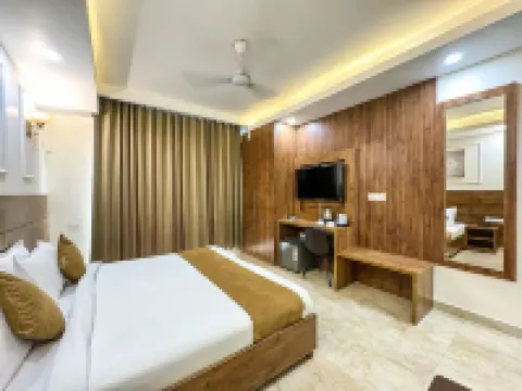 Hotel Nirvana Bliss, Behind Parmarth Niketan Hotels in der Nähe von द बीटल्स आश्रम, ऋषिकेश