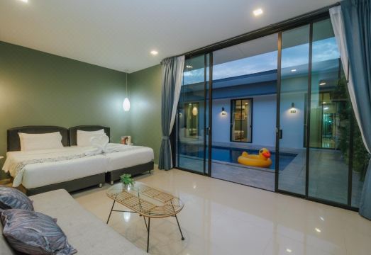 The Cozy Nature Pool Villas Phuket의 수영장