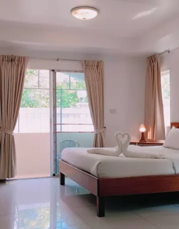 ห้องเตียงใหญ่ พร้อมวิวเมือง