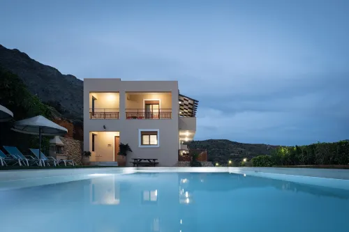 Triopetra Luxury Villas Panagia Hotels in Lampi