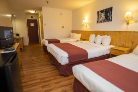 Canadas Best Value Inn River View Hotel