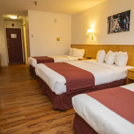 Canadas Best Value Inn River View Hotel