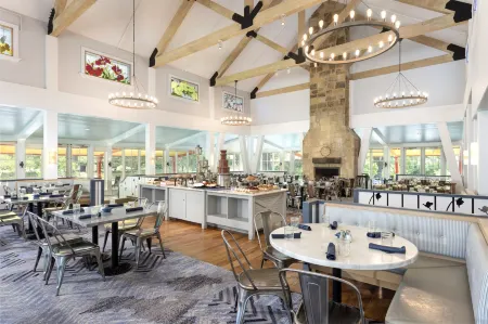 Hyatt Regency Lost Pines Resort and Spa