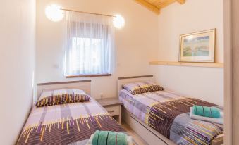 Attractive Holiday Home with Pool, Hot Tub, Patio, Courtyard