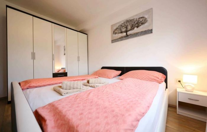 Charming Villa in Policnik with Swimming Pool