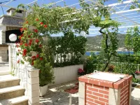 Apartment in Vinisce 100m from the Sea - Boutique