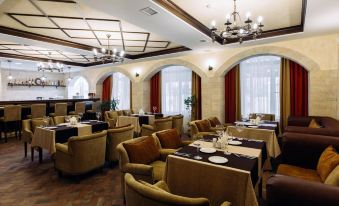 Aragon Hotel