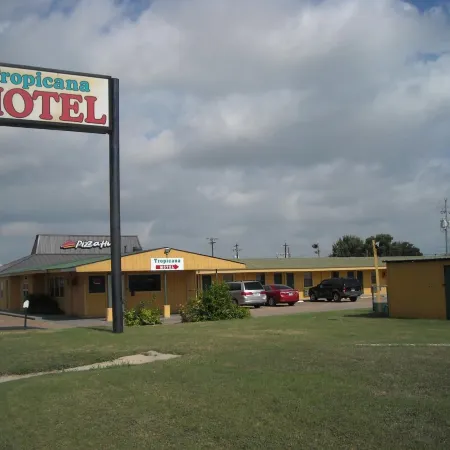 Tropicana Motel Bastrop