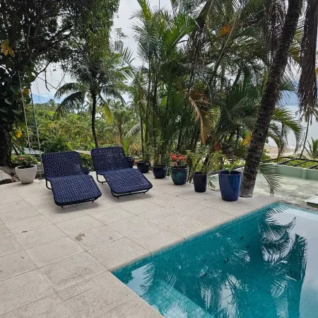 Bahari Suites
