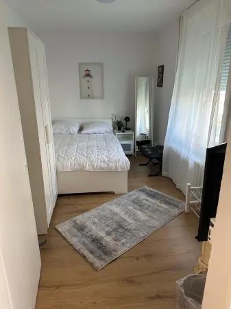 Ntn House Отели в г. Миттелланд