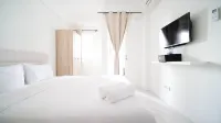 Compact And Tidy Studio At Puncak Dharmahusada Apartment Hotel di Kalijudan