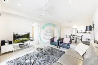 Beachfront Haven Sea View Pool Outdoor Dining