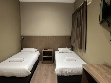 Aston City Hotel