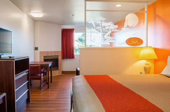 Motel 6 Newport, or