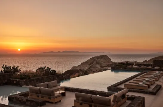 卡納維斯伊亞艾佩頓酒店 - 世界小型豪華酒店 聖托里尼酒店