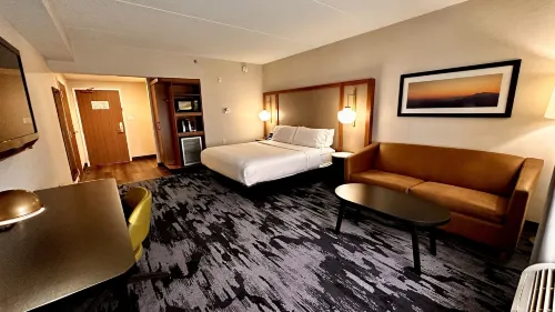 Fairfield Inn & Suites Newmarket Hotels in Aurora