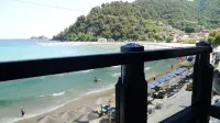 Blue Sea Beach Hotel - إطلالة على البحر