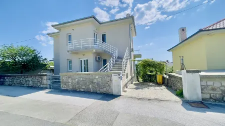 Apartment Reful Отели в г. Omisalj