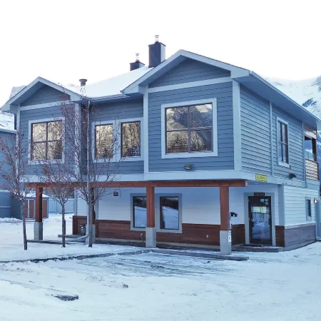 Canadian Rockies Chalets