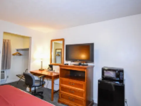 Monticello Inn- Framingham/ Boston Hotels in Framingham