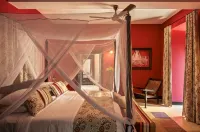 Fort Tiracol Goa Hotels in Niravade