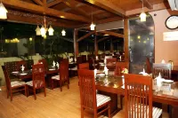 Royal Elegance Hotel Hotels in Qila Gujjar Singh