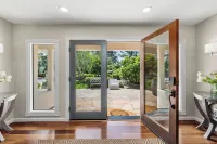 5 Bedroom, 6.5 Bath Luxury Home on 3+ Acres, 5 Min to Square Hotels in Sonoma County