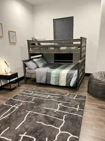 Modern Farmhouse 3-bedroom home, Luxury Master