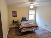 GAME DAY WEEKEND CONDO! WALK TO CAMPUS! PET FRIENDLY! WHIRLPOOL TRAILS!