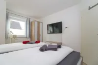 Geräumige Ferienwohnung im Erdgeschoss für bis zu 4 Personen und Hund Hotel di Krummhorn