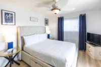 Beach Chairs and Umbrella Provided - Beautiful Coastal Getaway Hotels in Fawn Creek