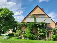 Cozy newly renovated vacation apartment 78sqm in a quiet location with the best view Hotels in Bissingen an der Teck