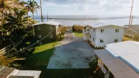 Ocean and Mountain Views - Beautiful Island Sanctuary Hotels in Hauula