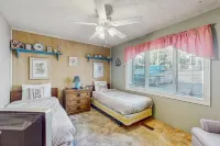 Two bedroom condo on golf course w/level entry + private balcony Hotels in Sugar Mountain