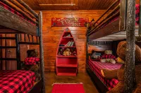 Hot Tub, Grill and Cozy Fireplace - Charming Log Cabin Retreat Hotels in Ridgedale