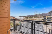 Trailhead Lodge 3110