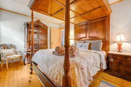 Scenic Mountain Views and Cozy Retreats - Charming Collection Escape