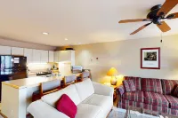 Vail-View Condo w/ Balcony, BBQ, Large Indoor Pool & Hot Tub - Near Skiing