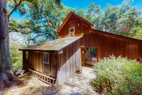 Casa Pinostella: Private Woodland Home - Located in Heart of Wine Country