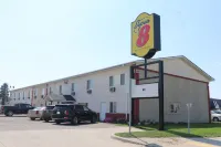Super 8 by Wyndham West Fargo Main Ave ND Hotels in Вест-Фарго