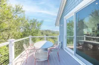 Family-Friendly Escape with Gourmet Kitchen and Outdoor Bliss - Stunning Retreat