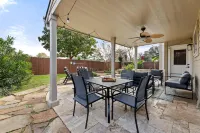 Private Pool and Game Room - Gorgeous Luxury Escape Hotels in Deer Park