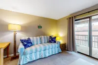 Jockey Beach Club 235