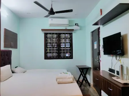 Tru Comfort Отели рядом с достопримечательностью «Pondicherry french city (White Town)»