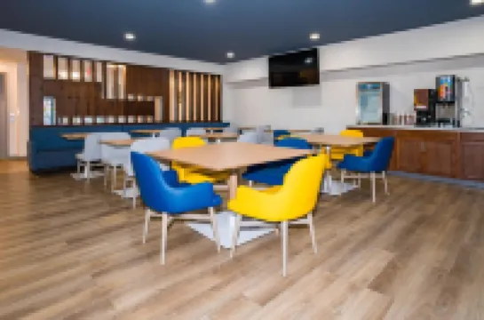 Comfort Inn & Suites River City Decatur Hotels in Decatur