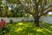 The Seaside Treasure *Sparkling Pool w Guesthouse*