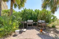 Cozy Living Area and Community Pools - Charming Island Retreat