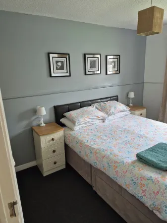 Apartment situated next to queen Elizabeth hospital 2.5 mile from hydro secc Отели рядом с Аэропорт Глазго Прествик