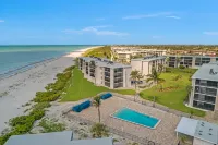 New Huge 1Br + Beach View + Steps to Sand – Best Value on Sanibel